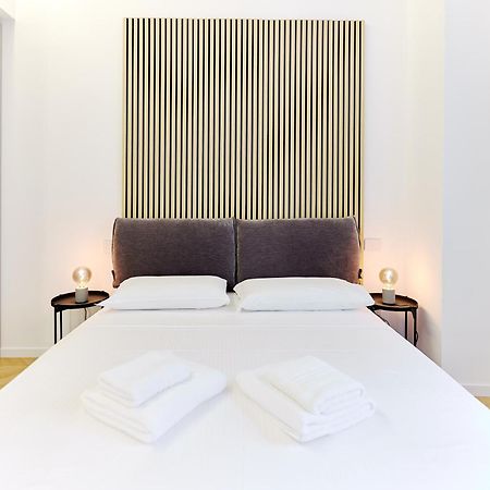 Duomo Imperial Suits - Modern And Comfortable Milan Bagian luar foto