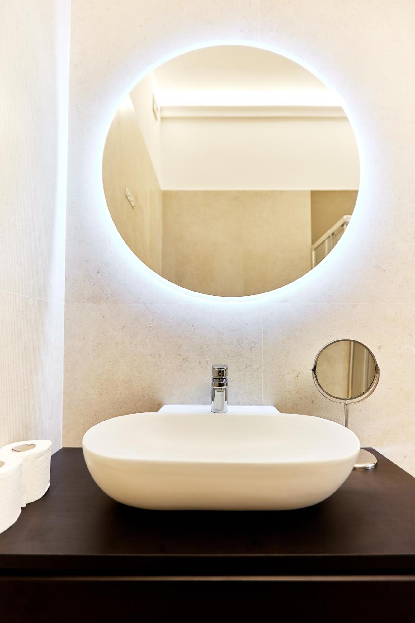 Duomo Imperial Suits - Modern And Comfortable Milan Bagian luar foto