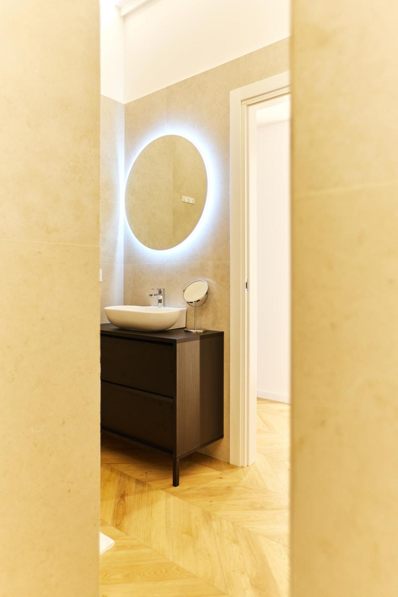 Duomo Imperial Suits - Modern And Comfortable Milan Bagian luar foto