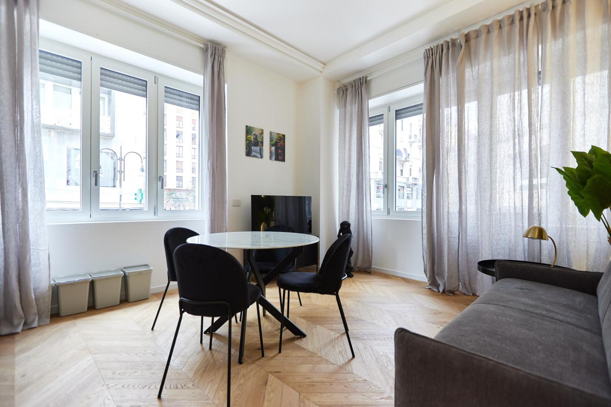 Duomo Imperial Suits - Modern And Comfortable Milan Bagian luar foto