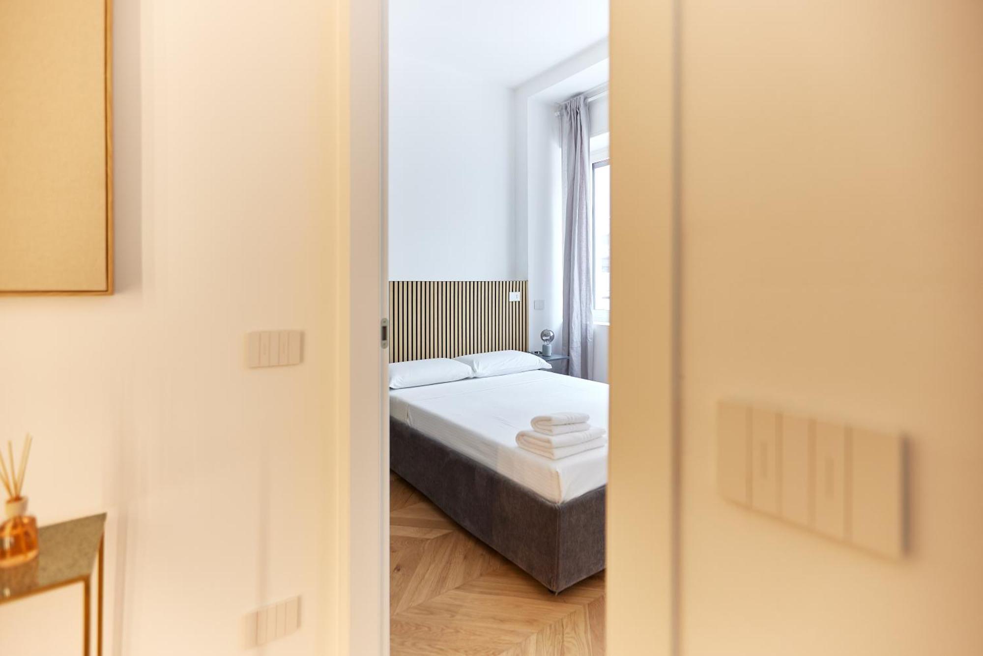 Duomo Imperial Suits - Modern And Comfortable Milan Bagian luar foto