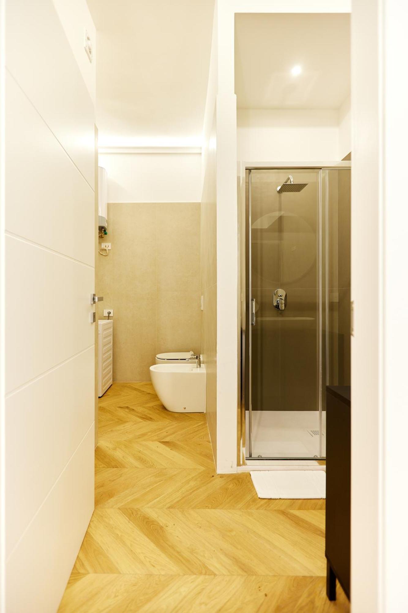 Duomo Imperial Suits - Modern And Comfortable Milan Bagian luar foto
