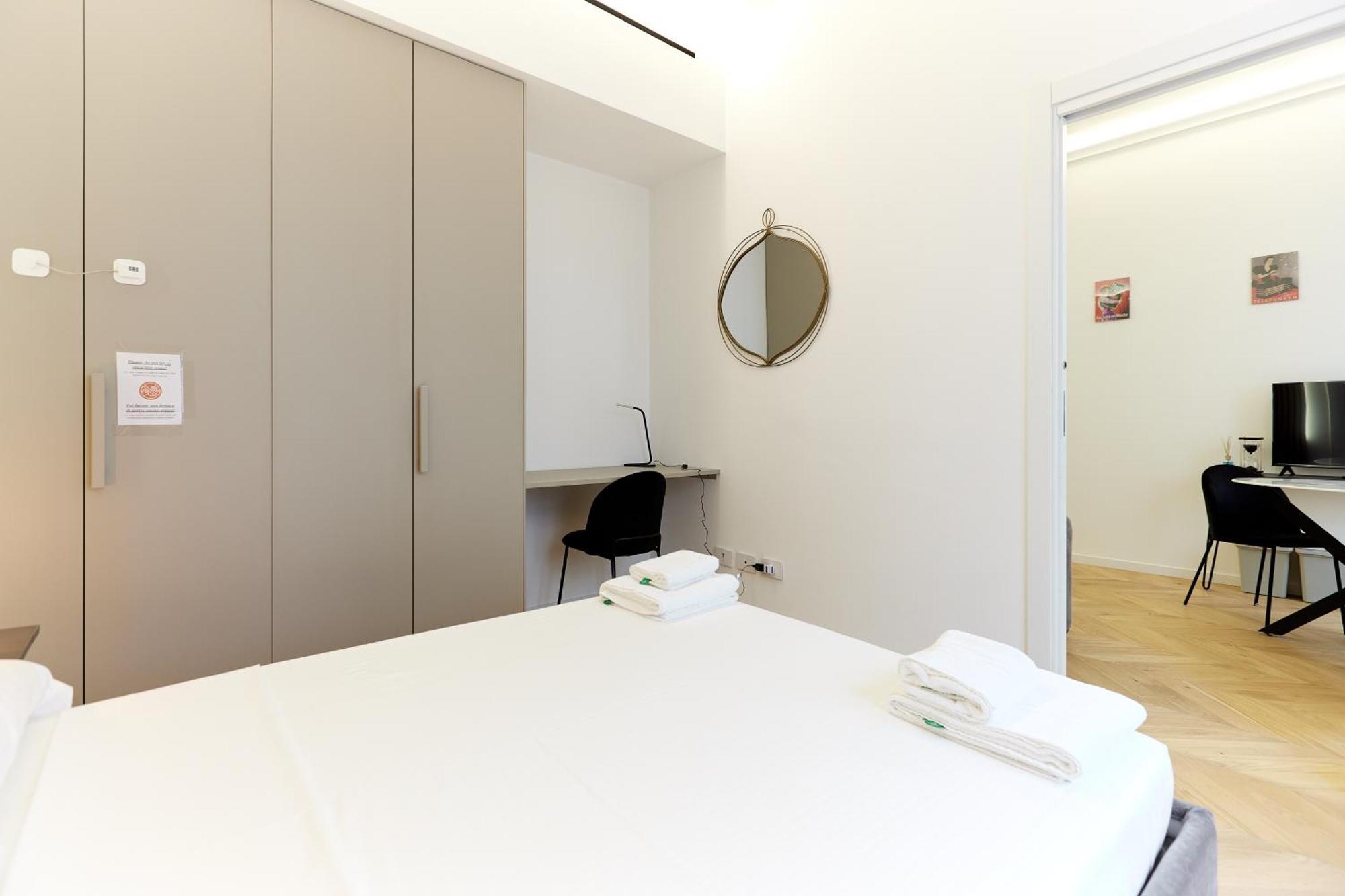 Duomo Imperial Suits - Modern And Comfortable Milan Bagian luar foto